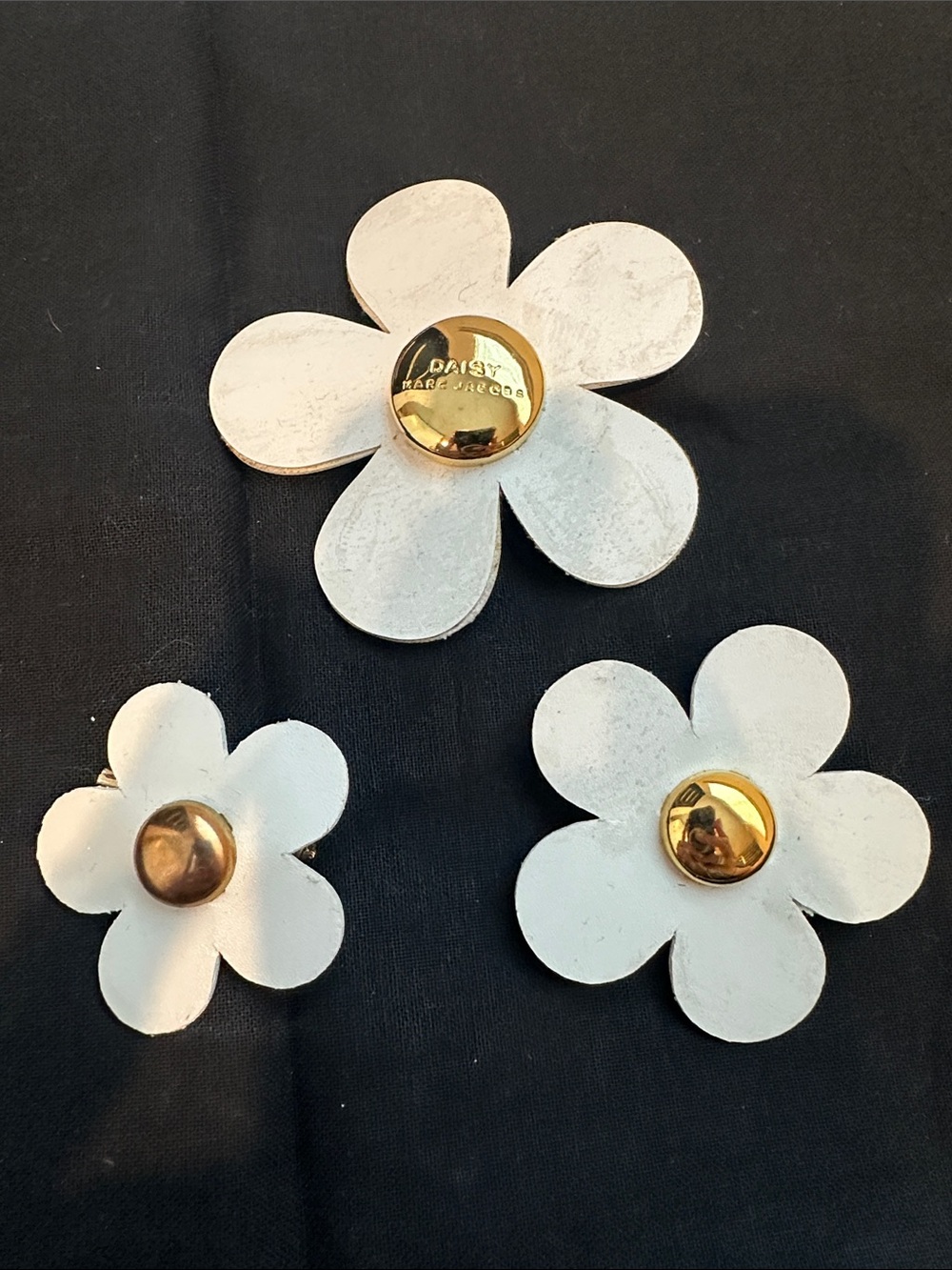 Marc Jacobs White Daisy Leather Pin Trio with Gold-Tone Centers
